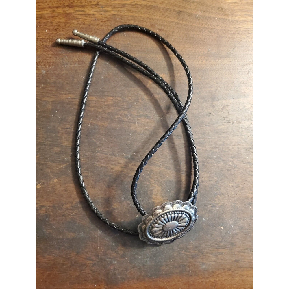 Handcrafted Western style Bolo Tie Silver Tone Unisex